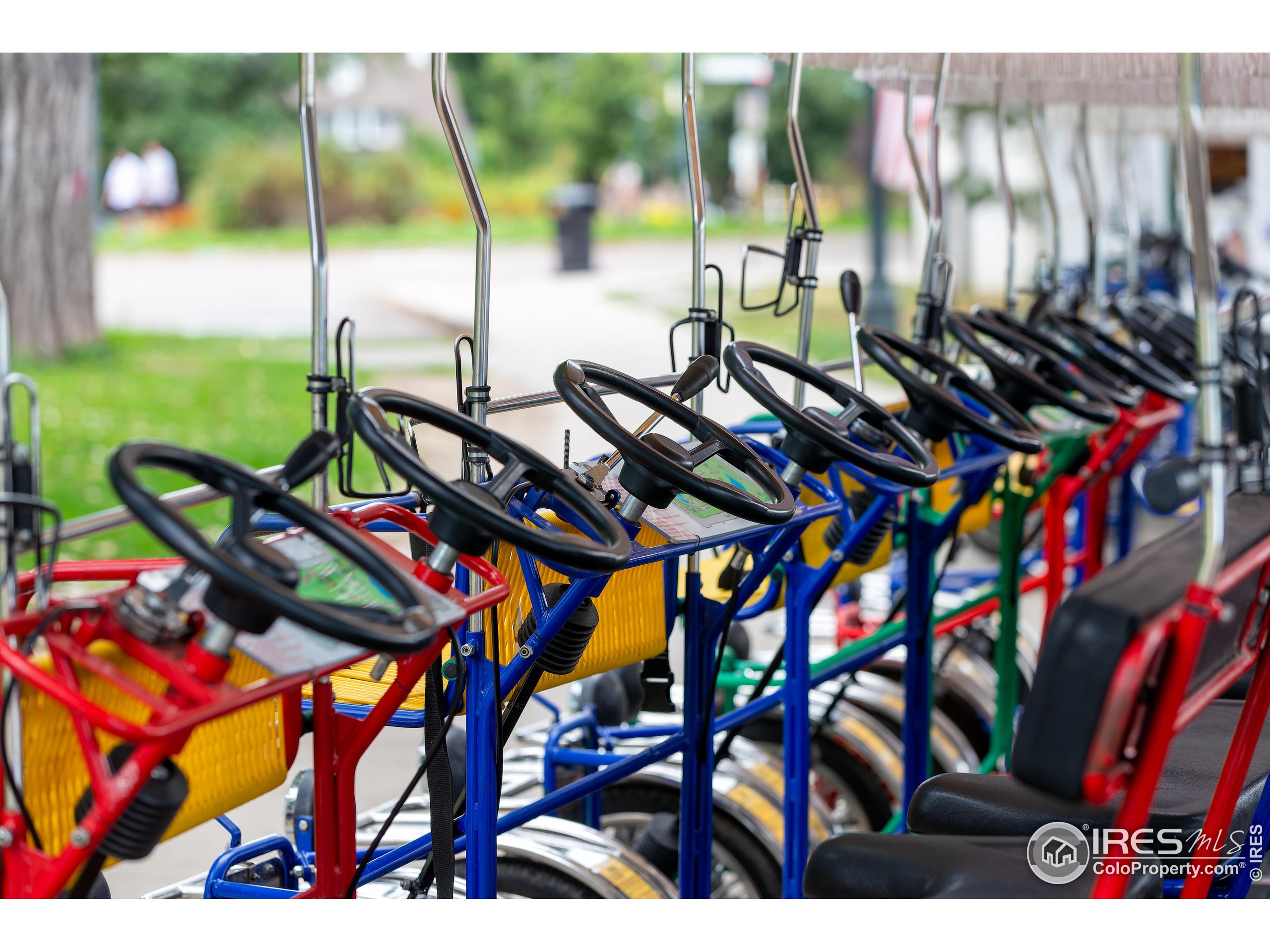 460 S Marion Pkwy 2000