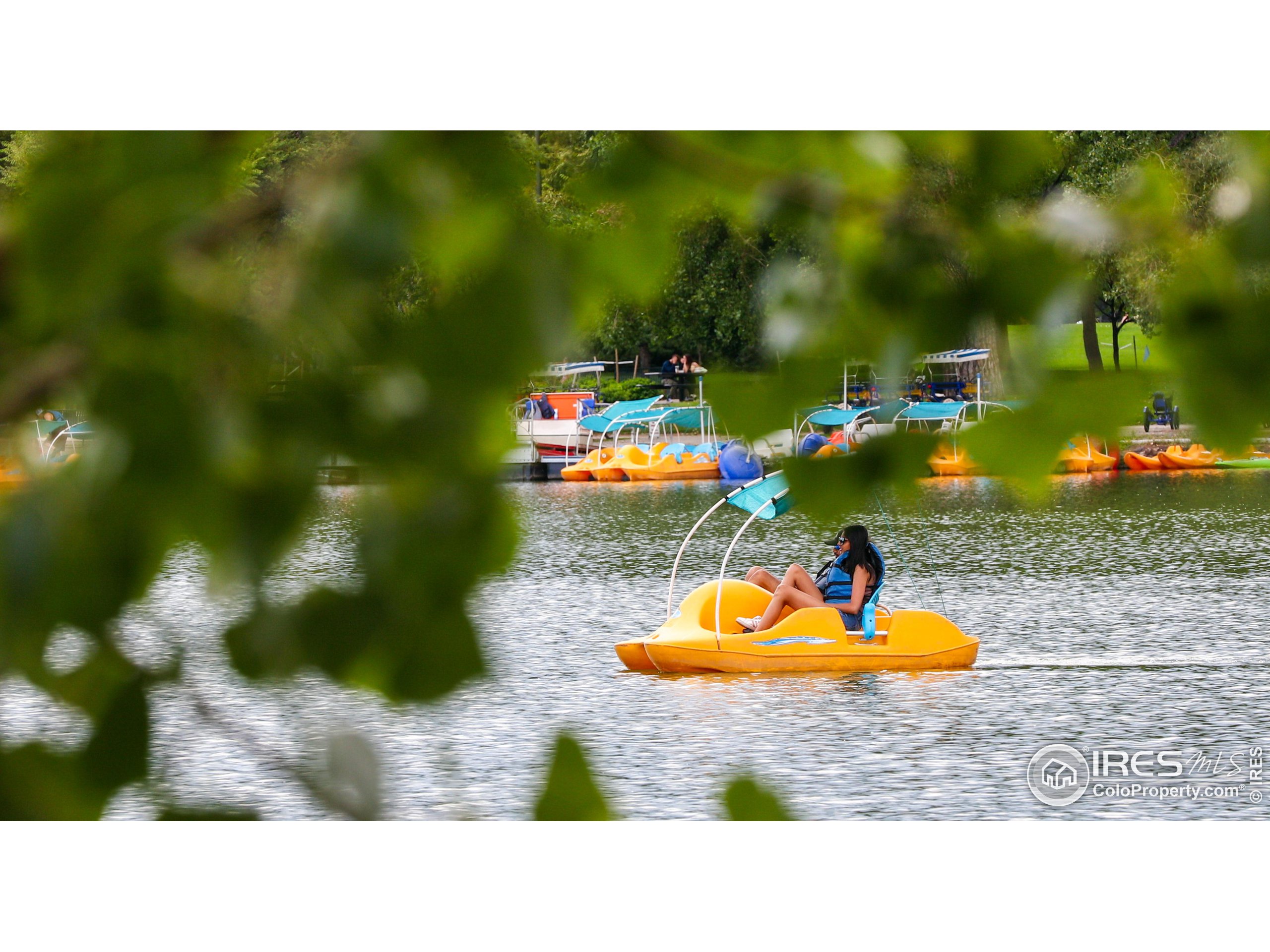 460 S Marion Pkwy 2000