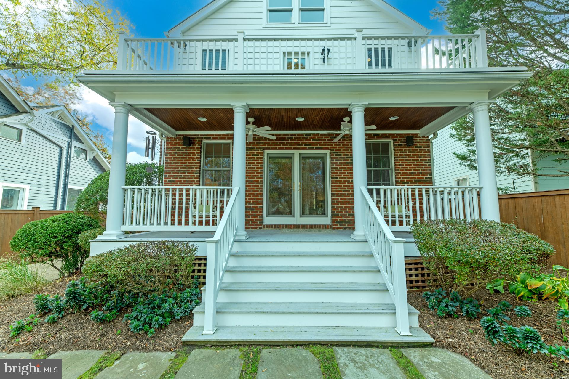 23 W GLENDALE AVENUE