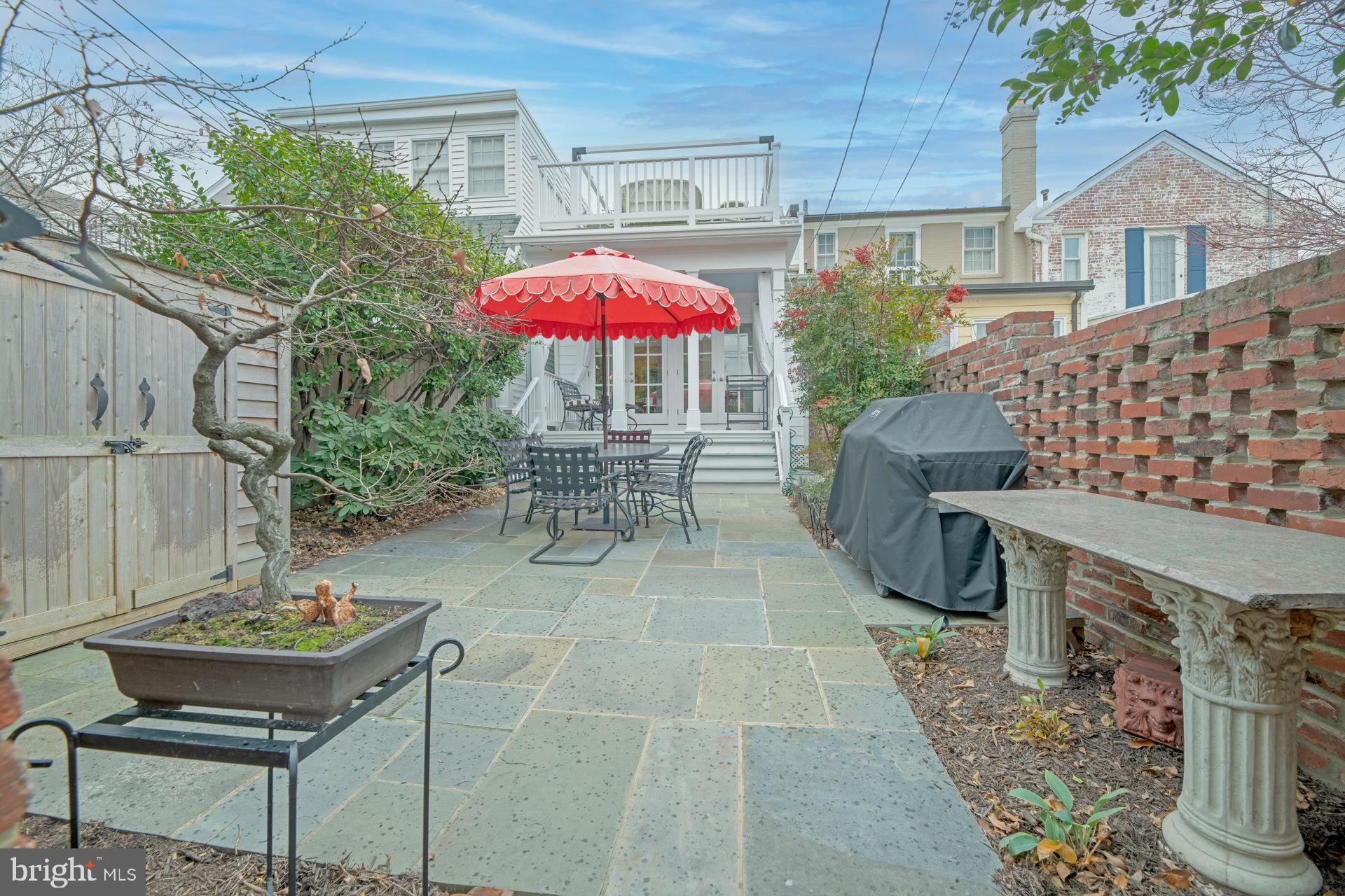 904 SAINT ASAPH STREET