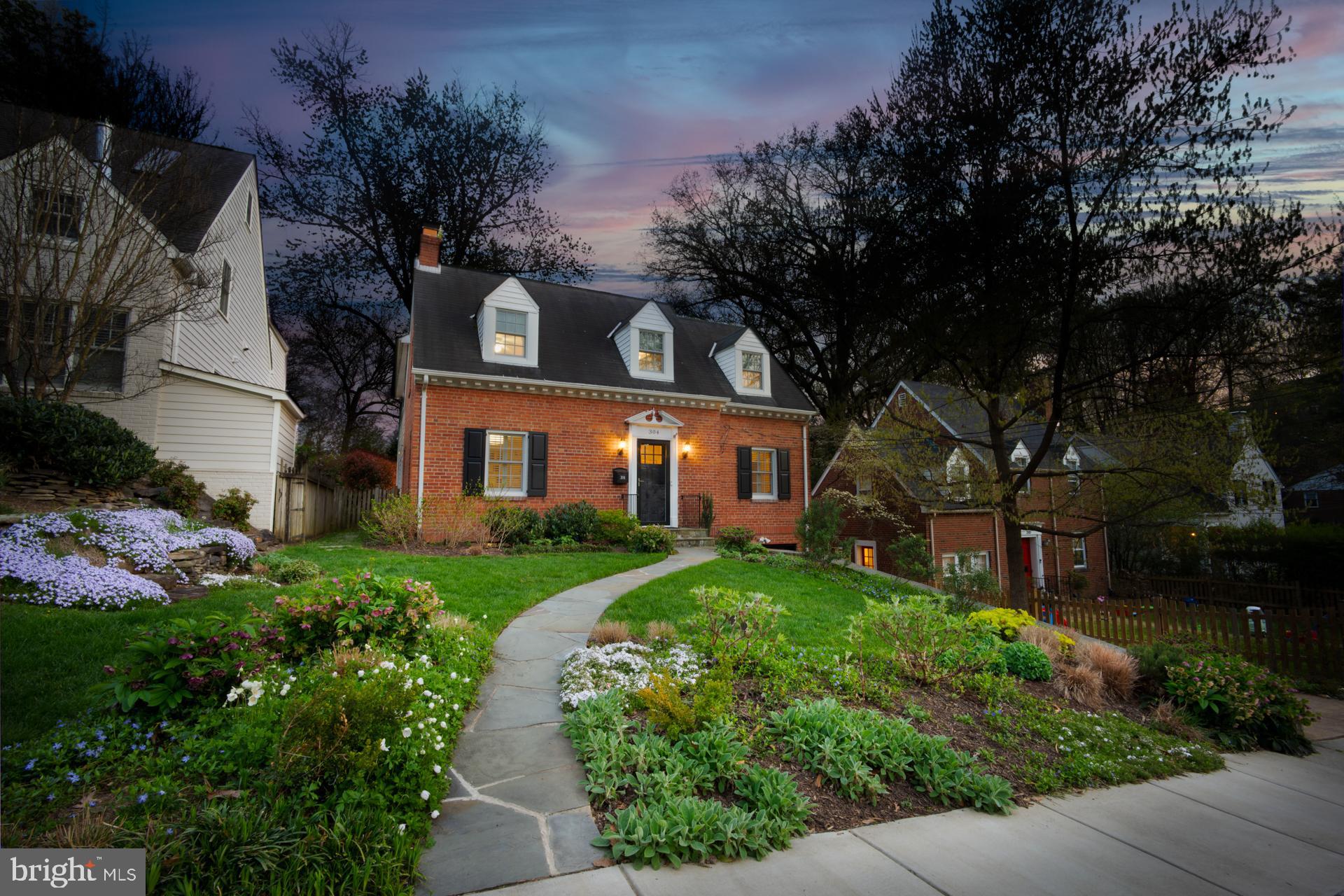 304 ALEXANDRIA AVENUE W