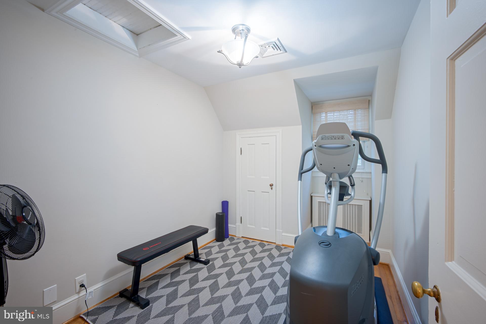 304 ALEXANDRIA AVENUE W