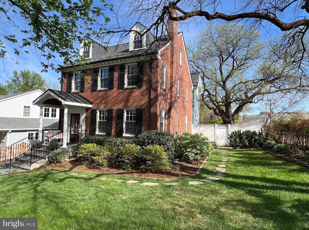 106 CEDAR STREET