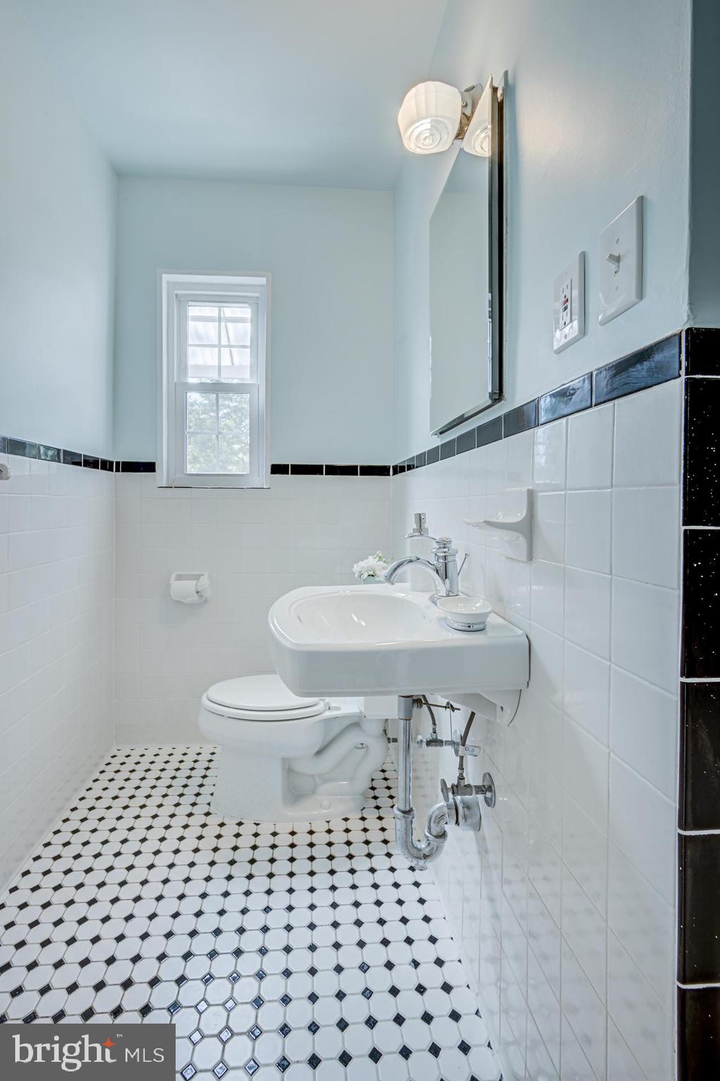 15 E MASON AVENUE 2-JAN