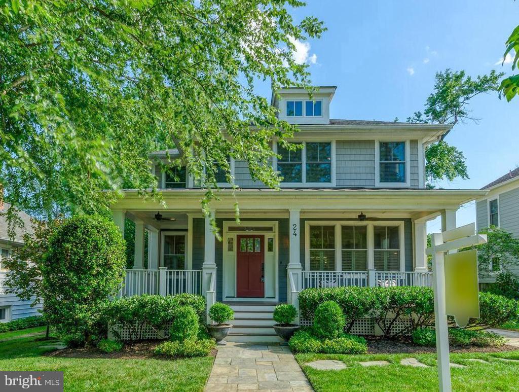 24 GLENDALE AVENUE W