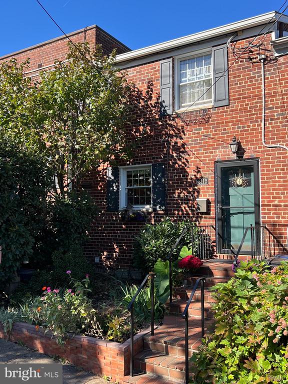 3112 LANDOVER STREET