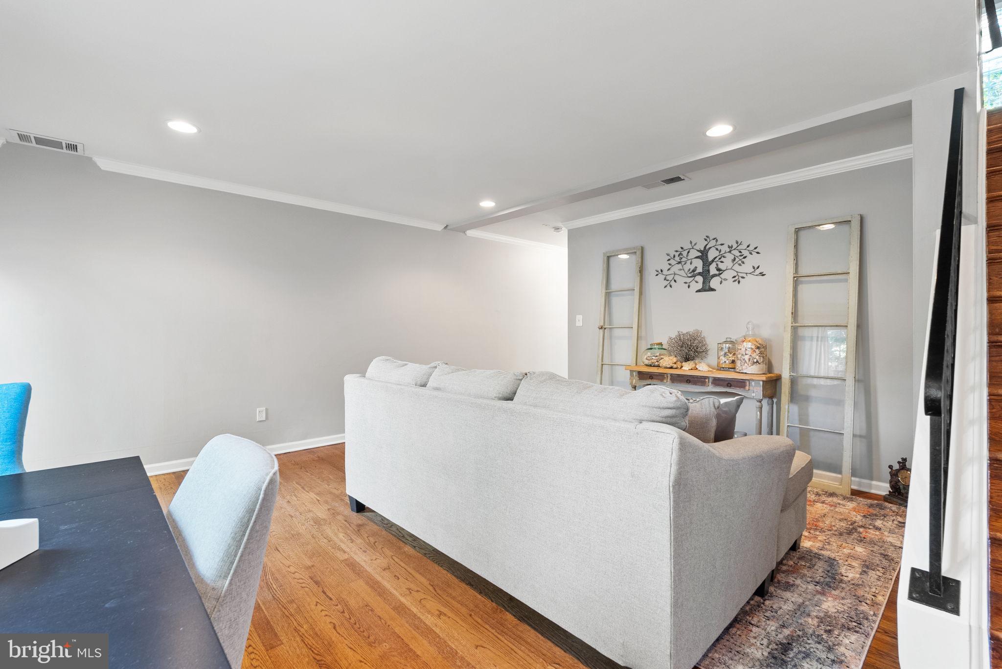 3112 LANDOVER STREET