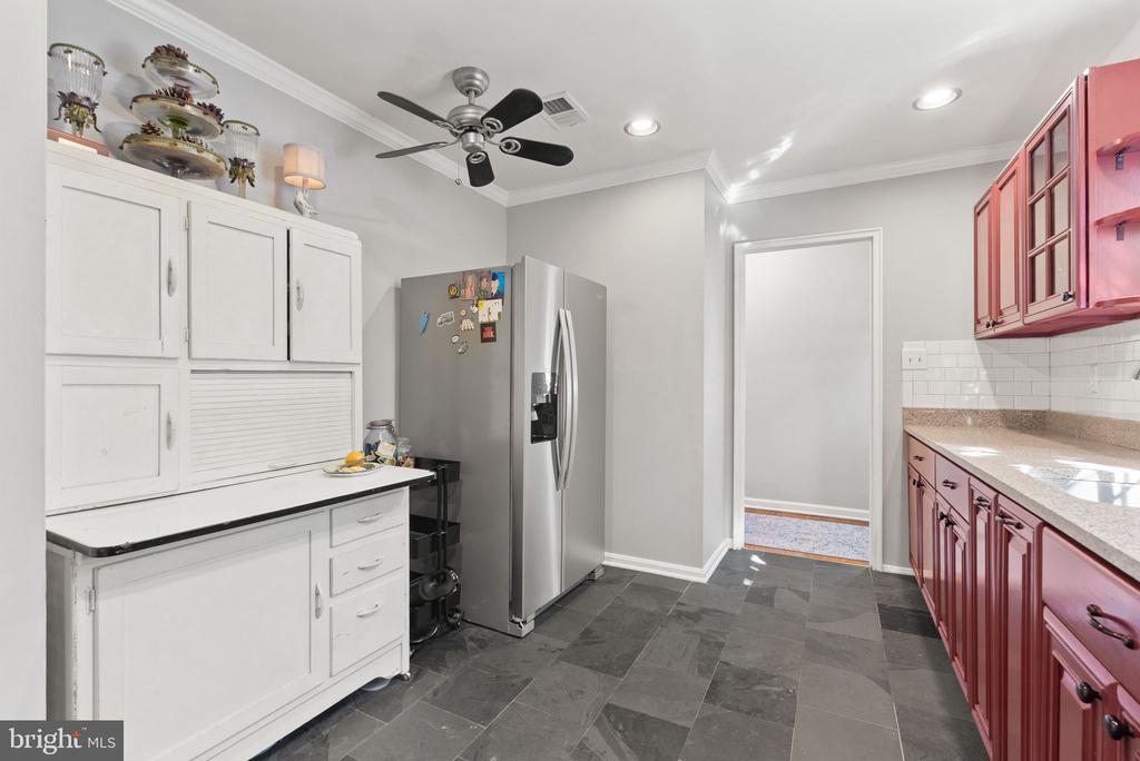 3112 LANDOVER STREET