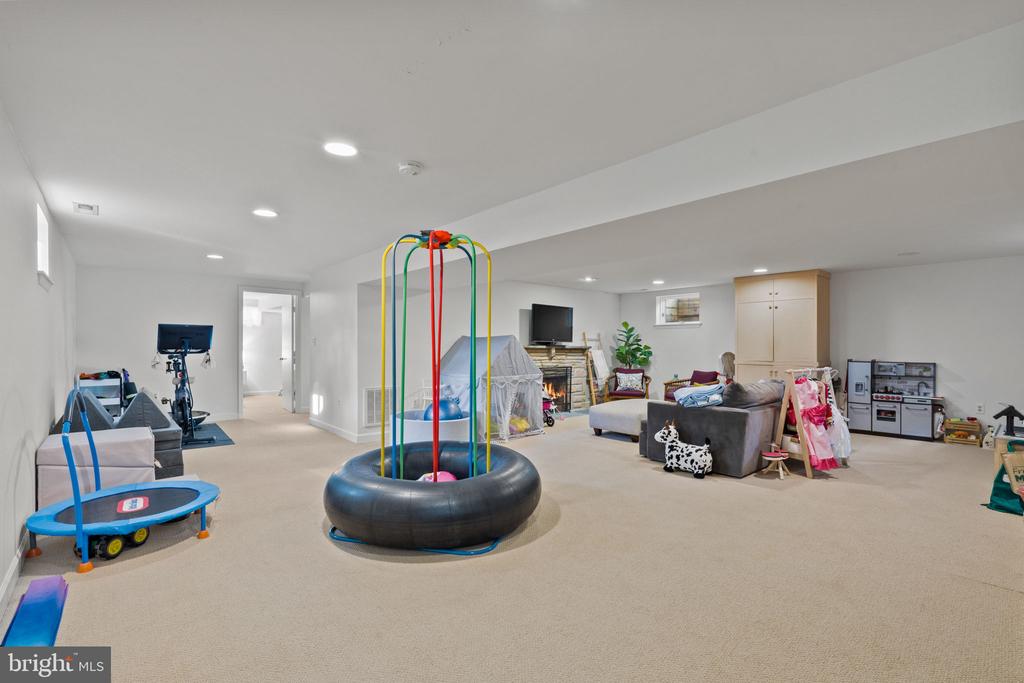 1208 KEY DRIVE
