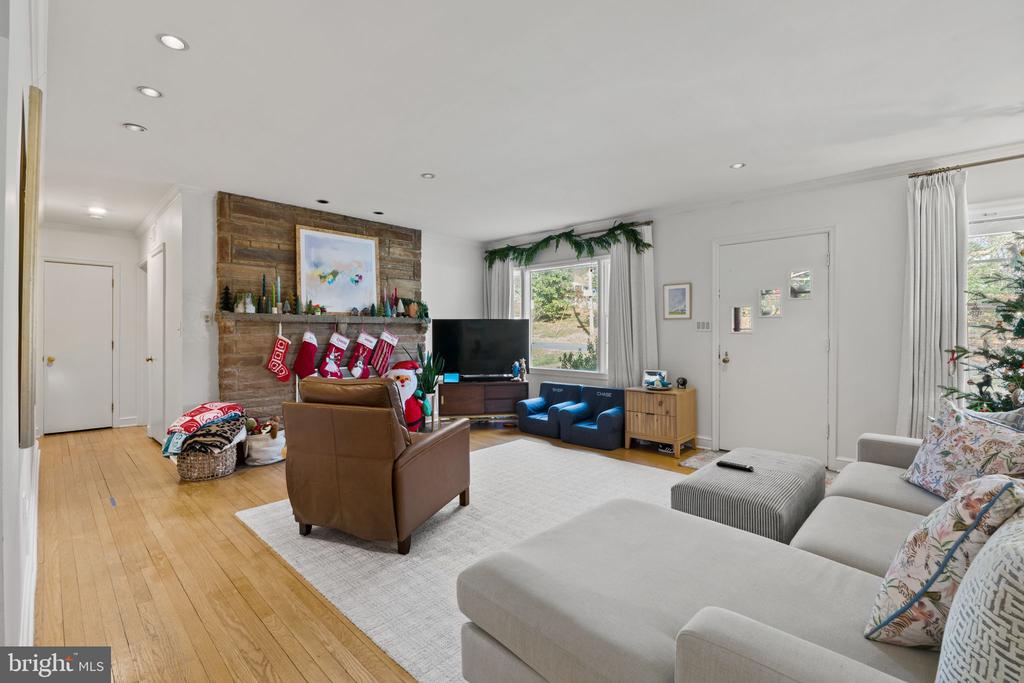 1208 KEY DRIVE