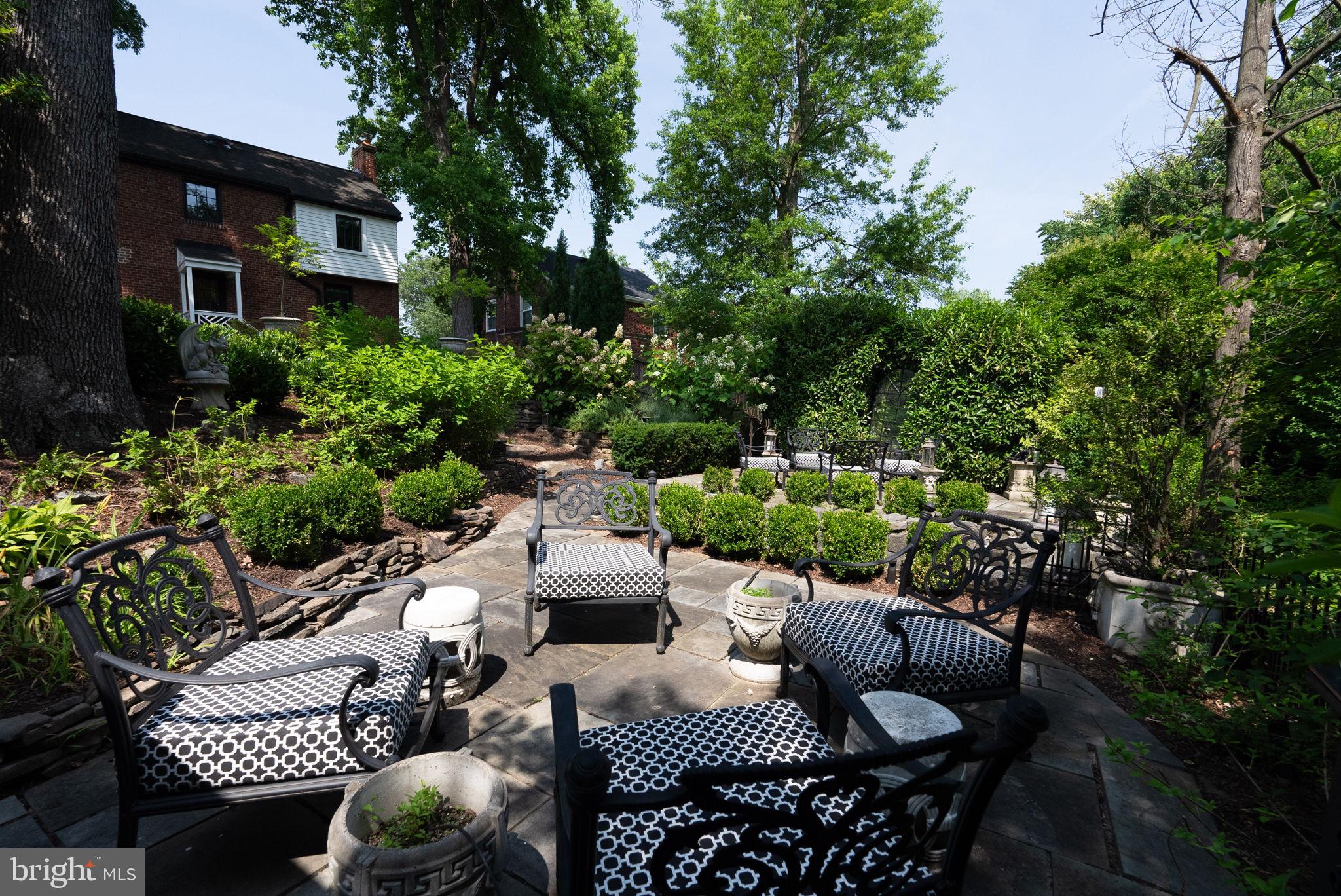 1206 W BRADDOCK ROAD