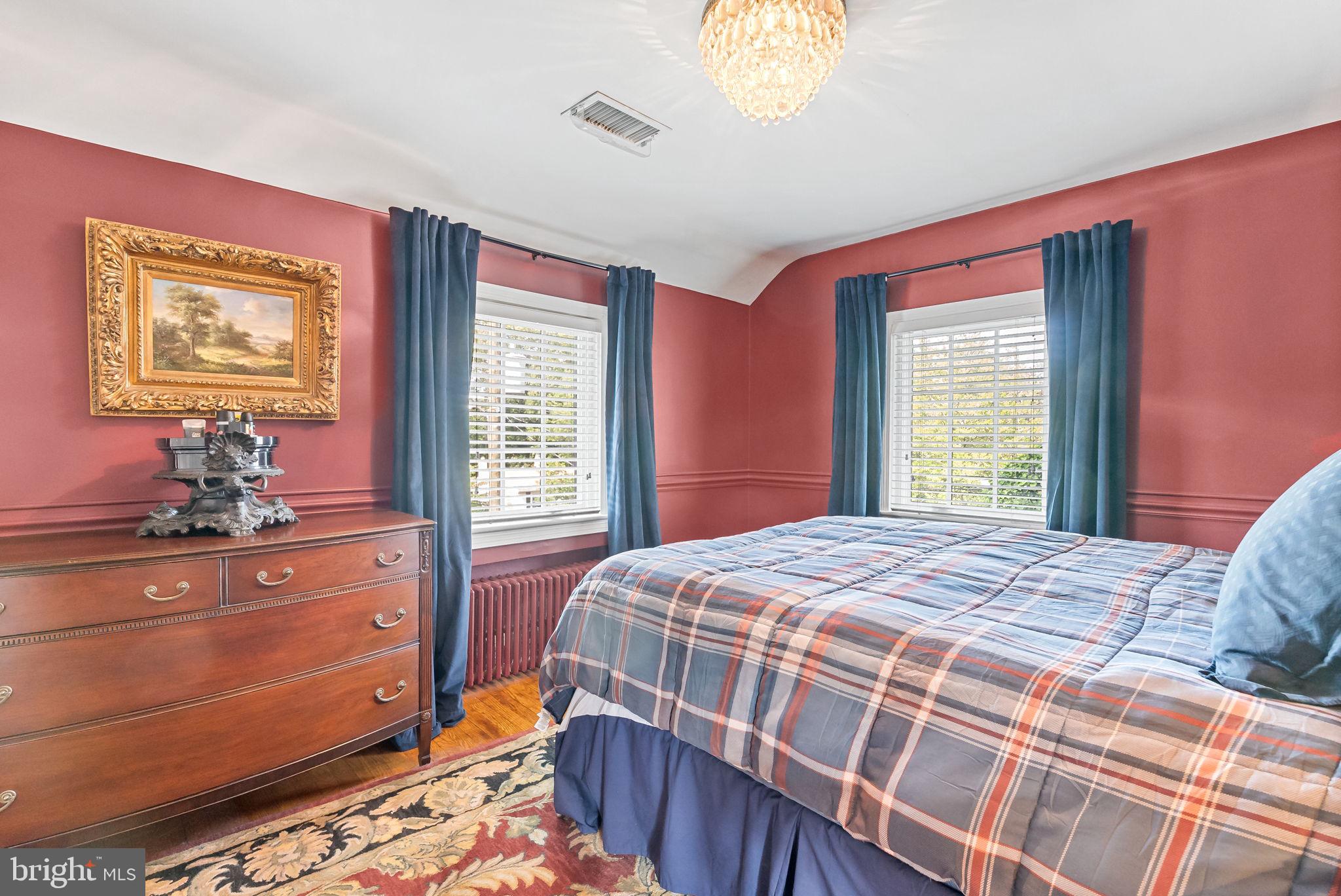 1206 W BRADDOCK ROAD