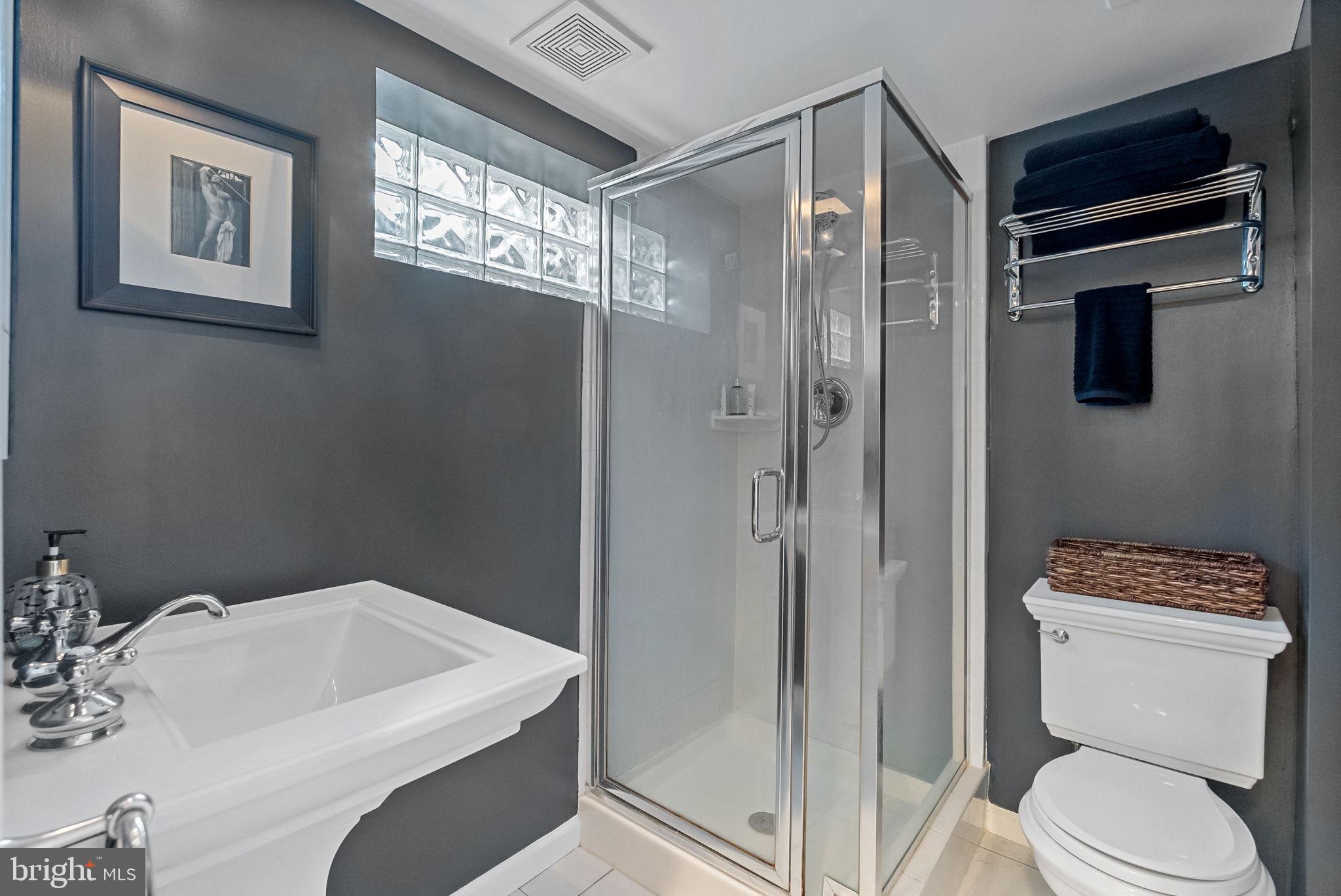 1206 W BRADDOCK ROAD