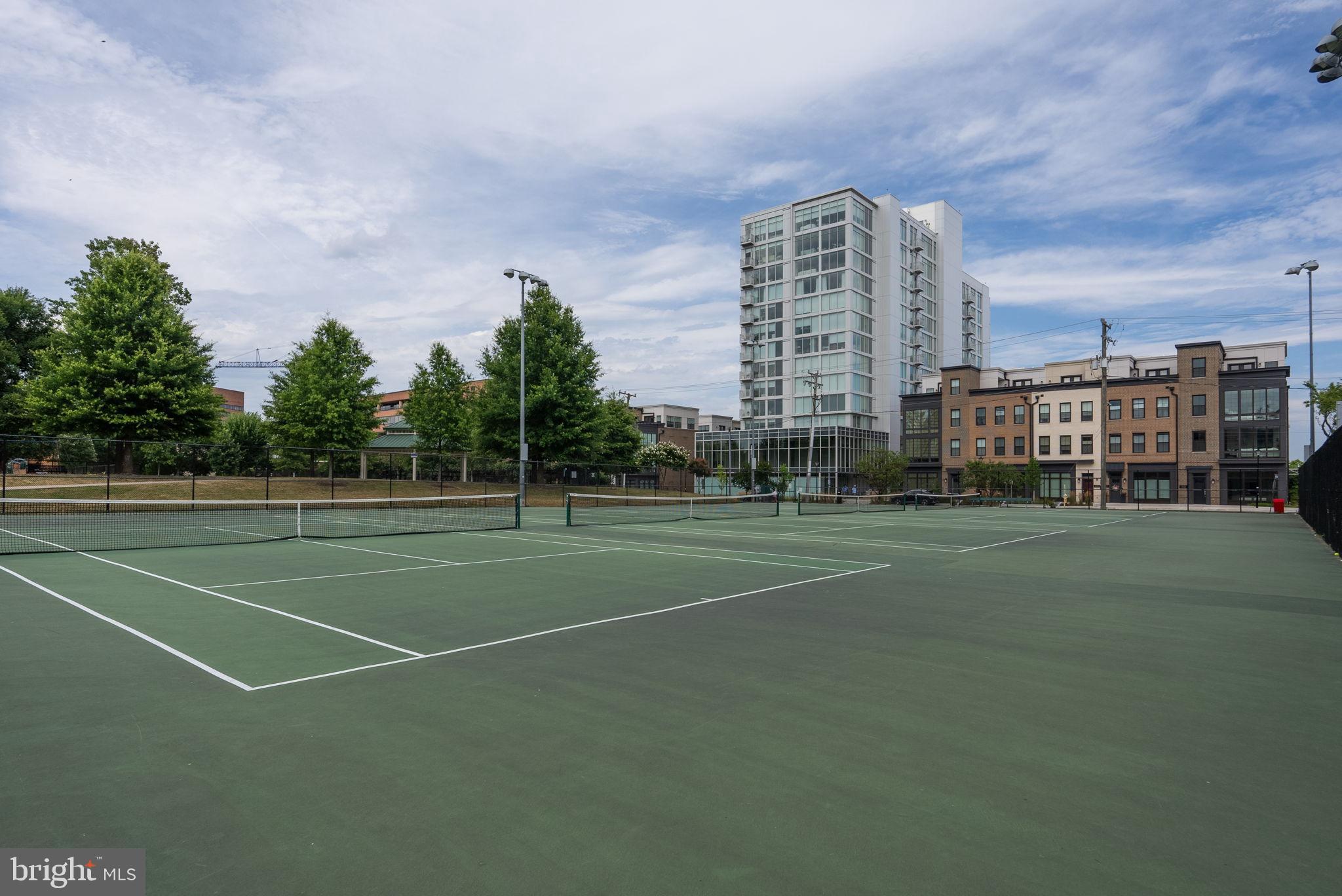 625 SLATERS LANE 401