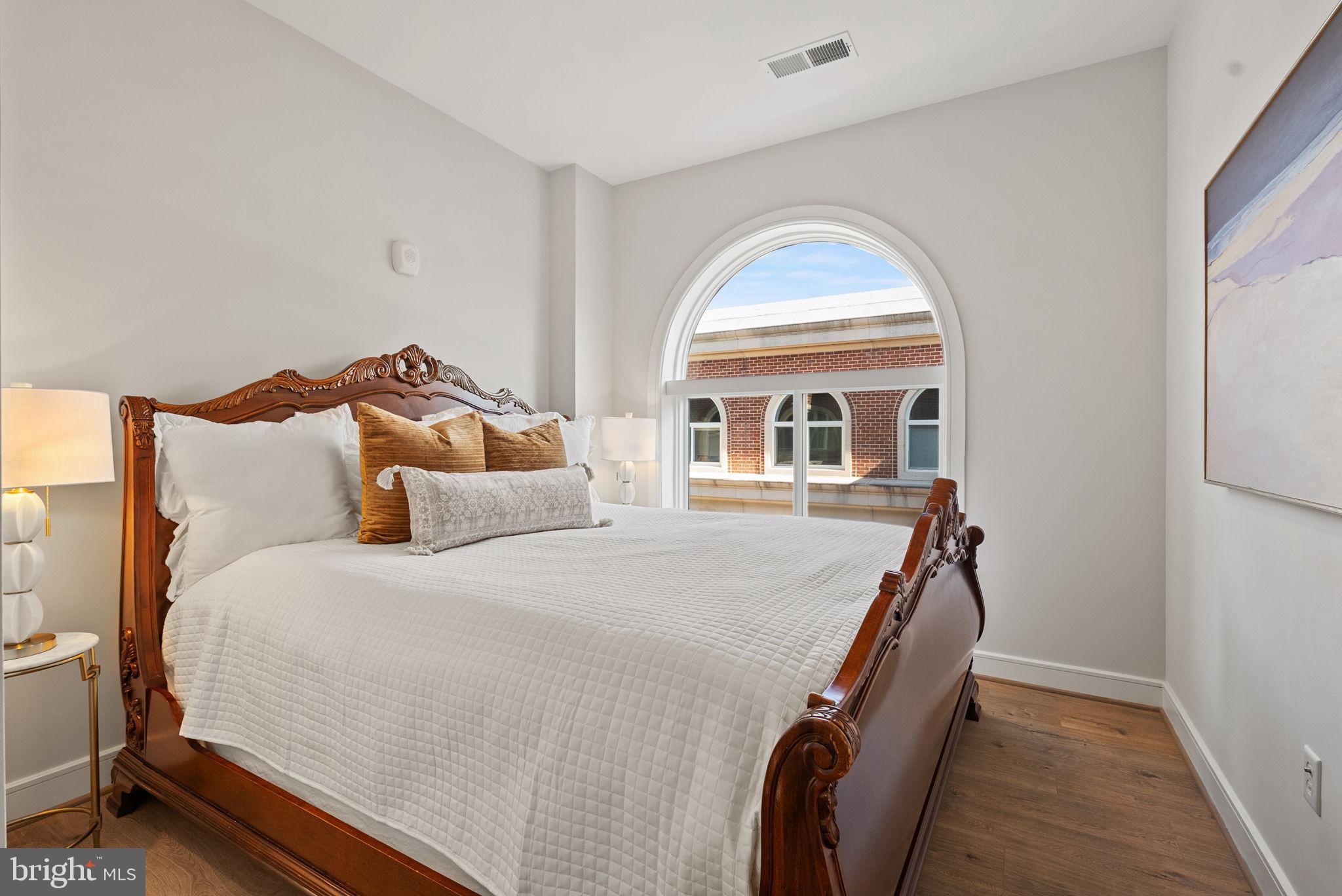 625 SLATERS LANE 401