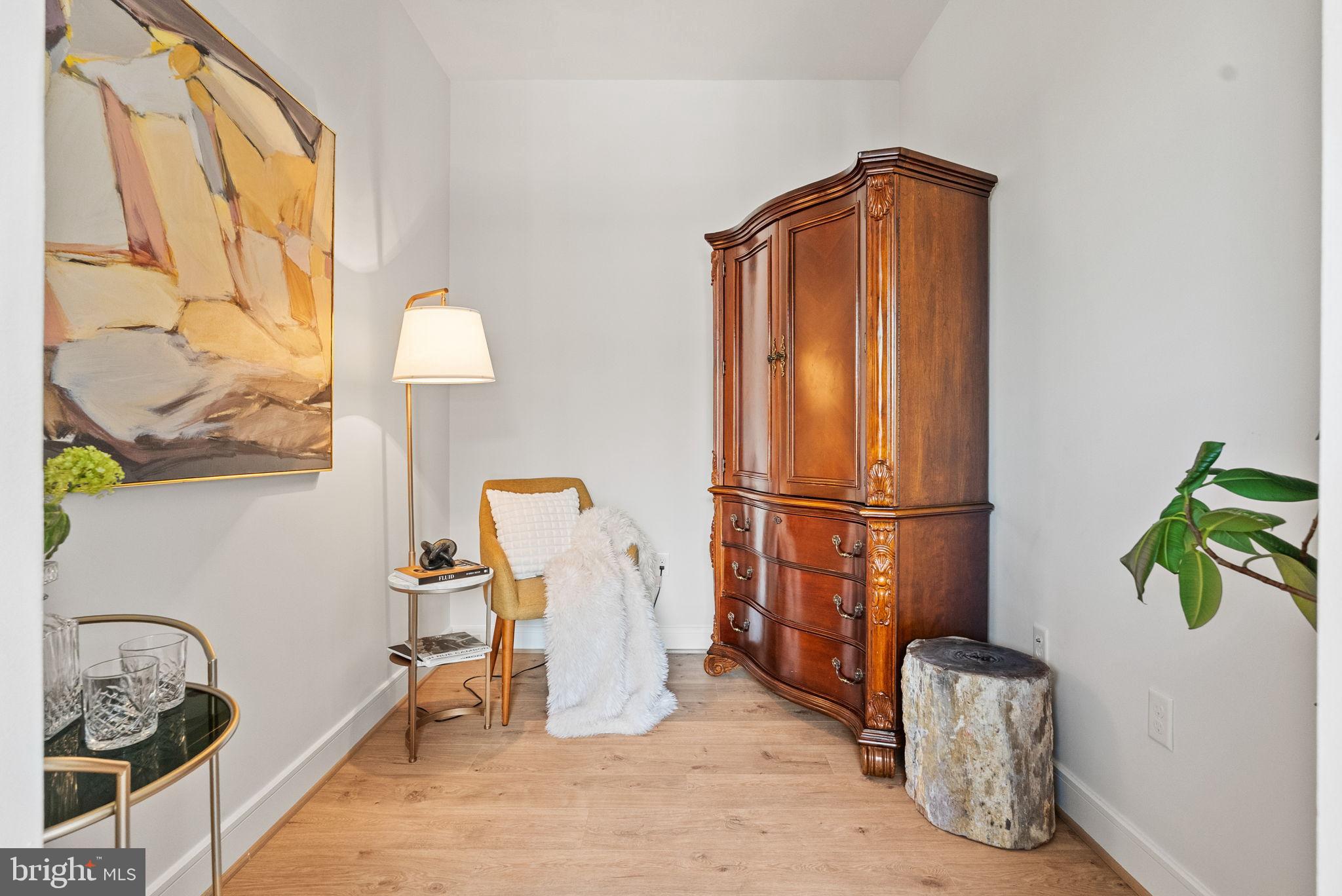 625 SLATERS LANE 401