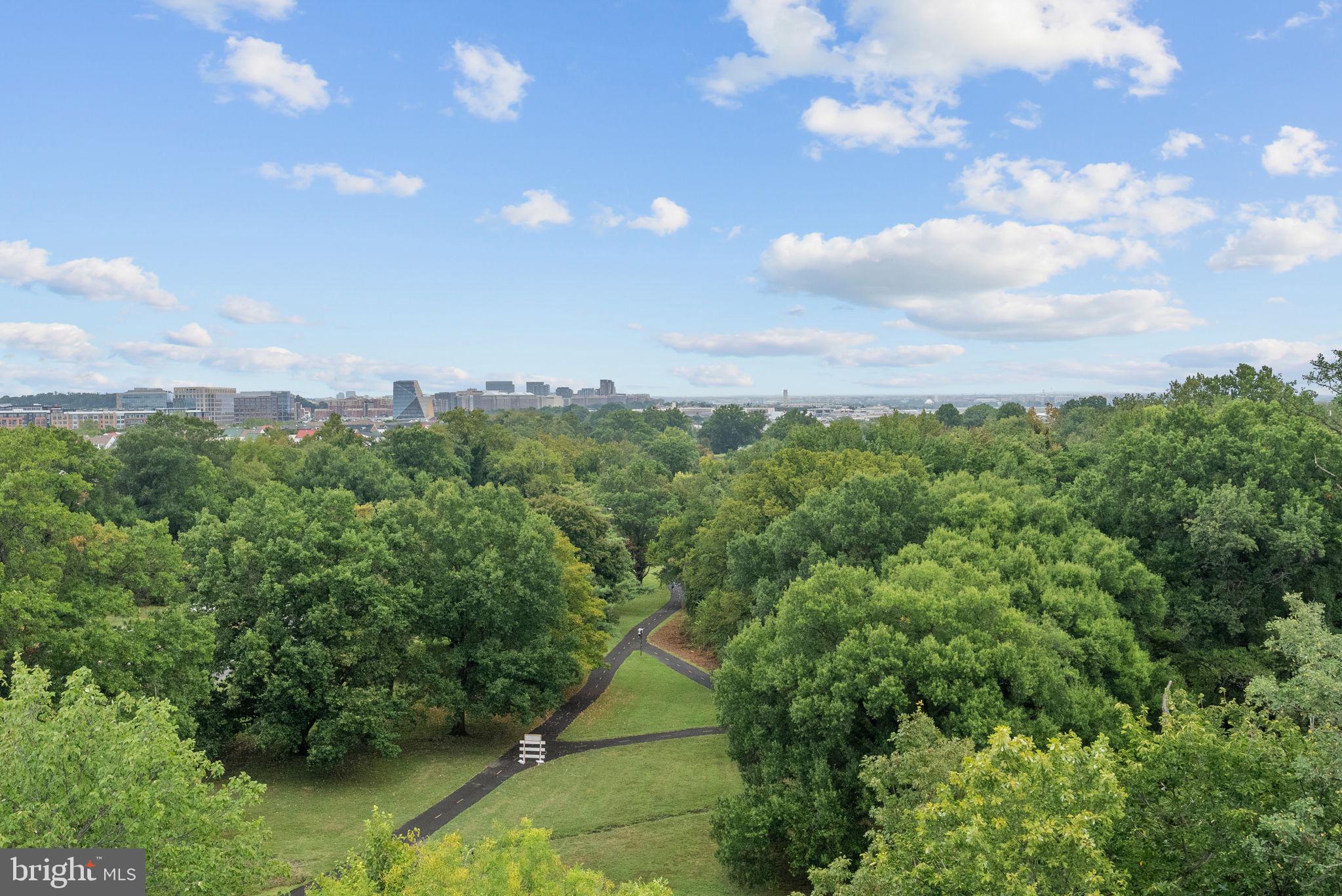 625 SLATERS LANE 401