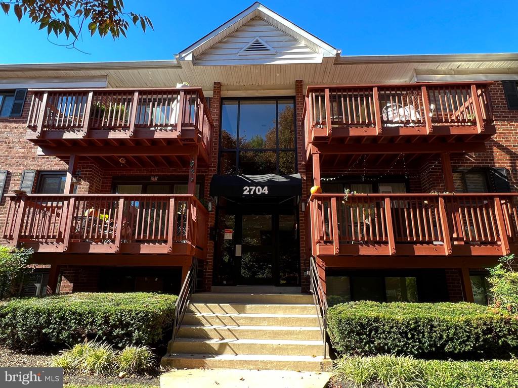 2704 DARTMOUTH ROAD 4