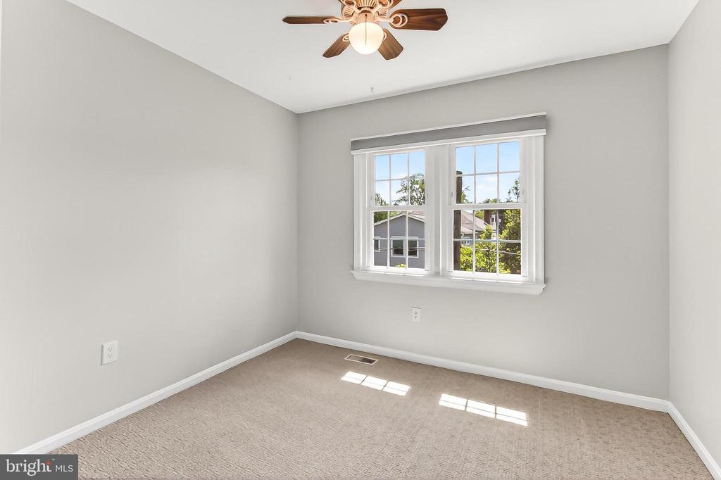 8 W CHAPMAN STREET A