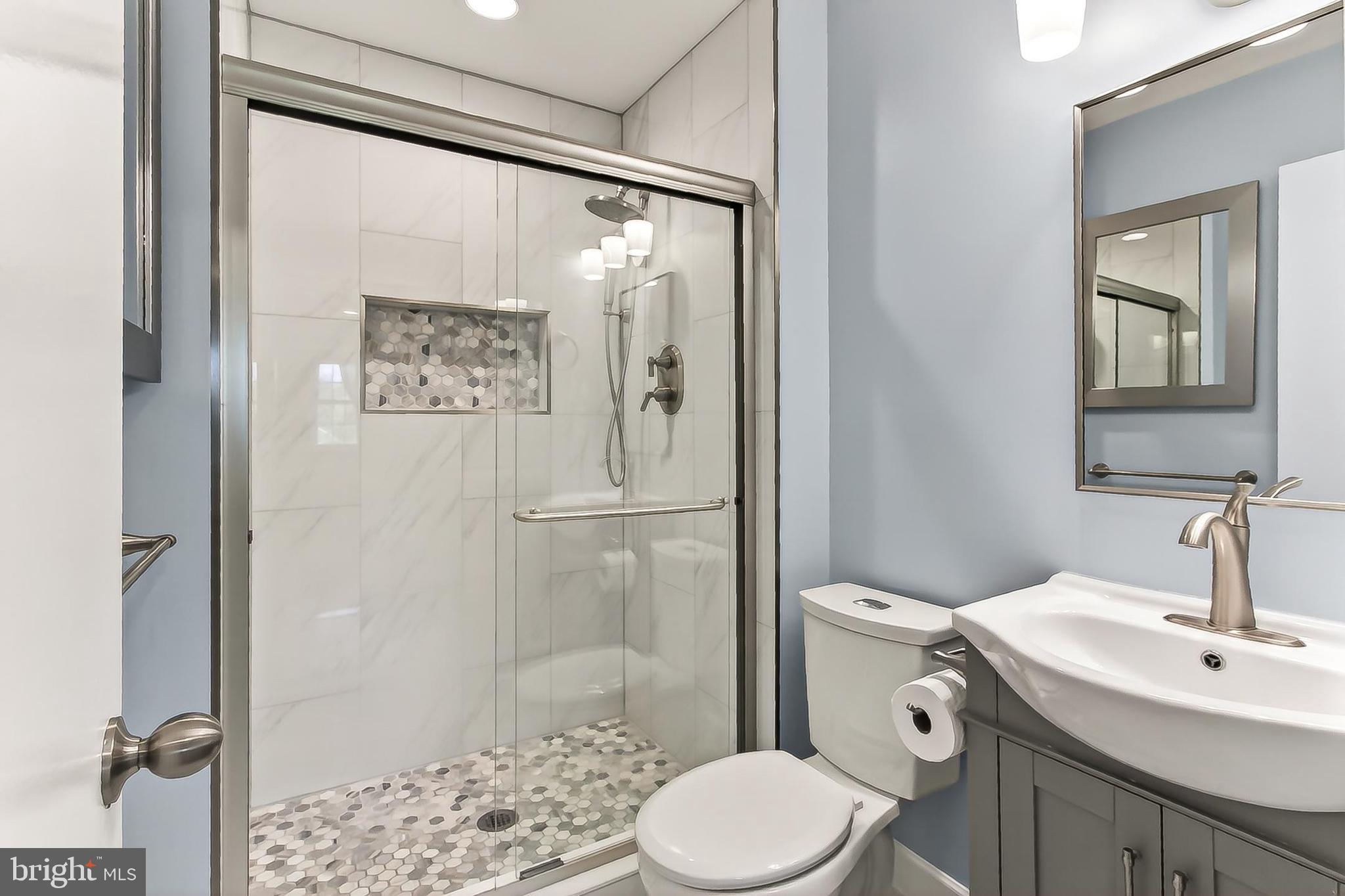 8 W CHAPMAN STREET A