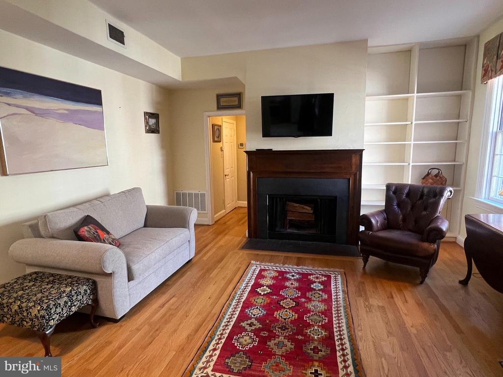 1012 PRINCE STREET 2