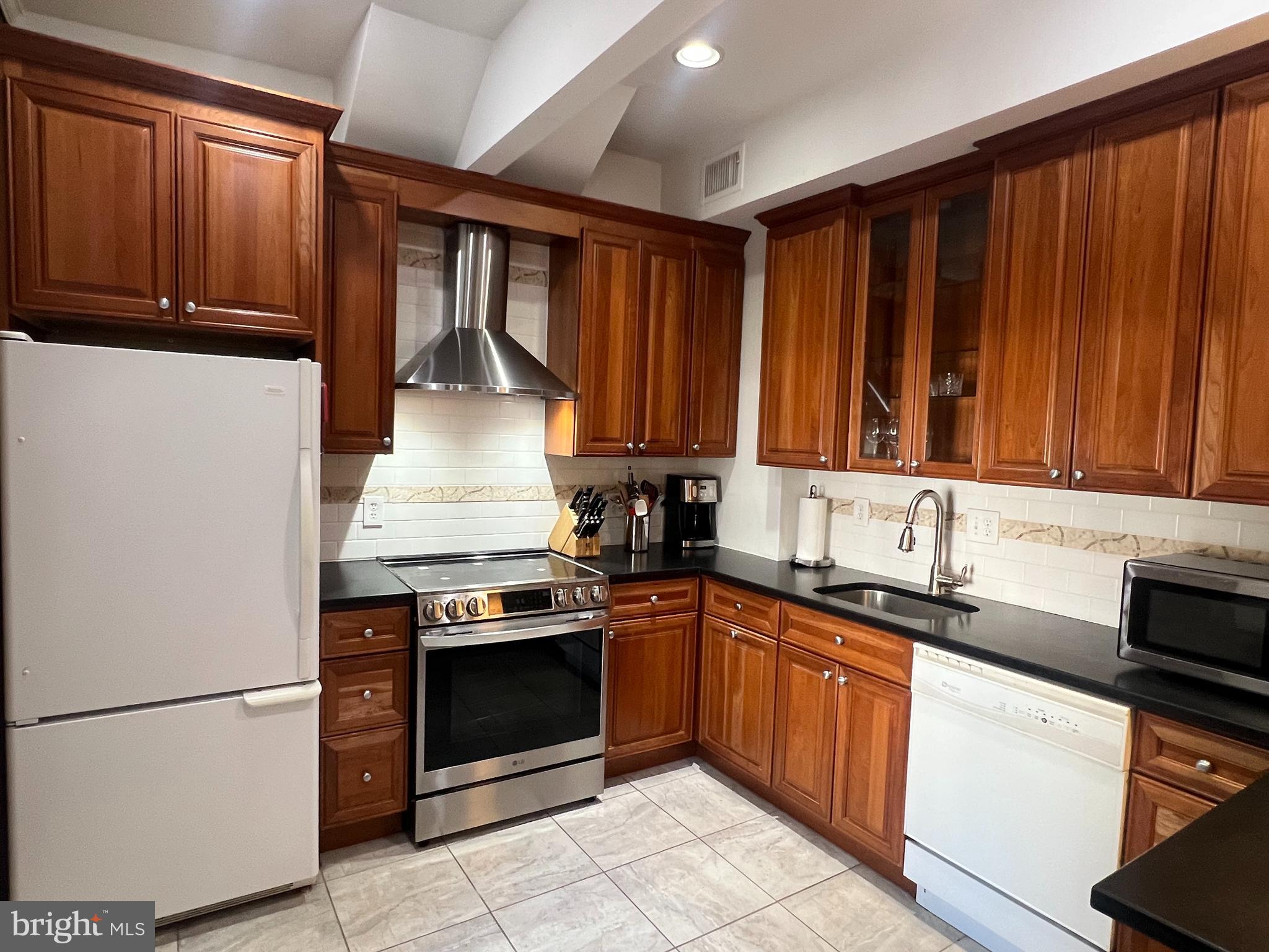 1012 PRINCE STREET 2