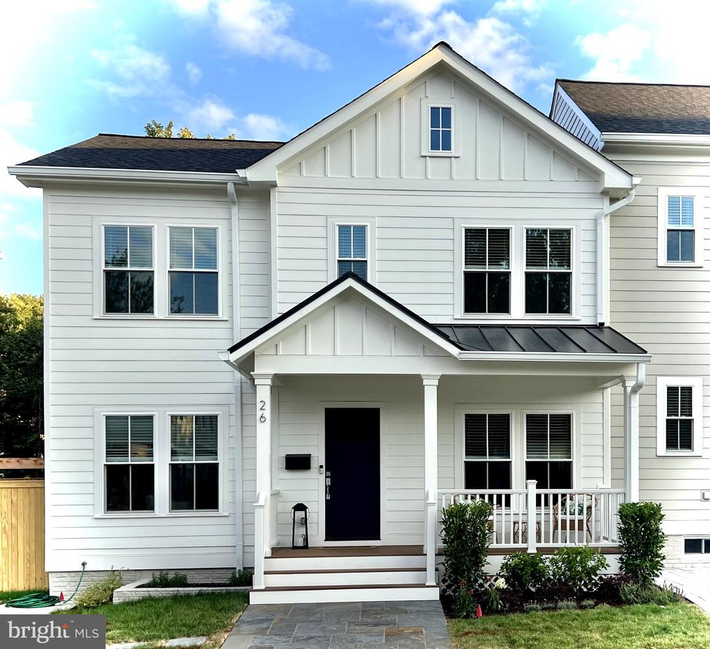 26 W CHAPMAN STREET