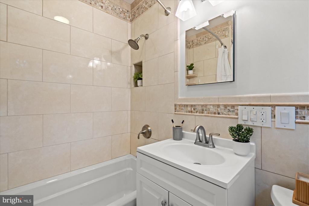 1638 PRESTON ROAD Unit: 809