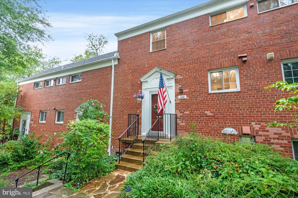 1638 PRESTON ROAD Unit: 809