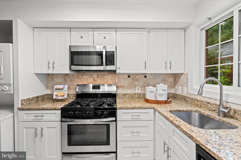 1638 PRESTON ROAD Unit: 809
