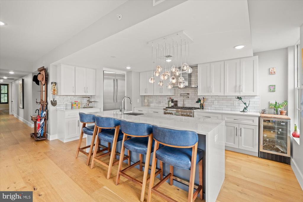 312 S WASHINGTON STREET Unit: 502