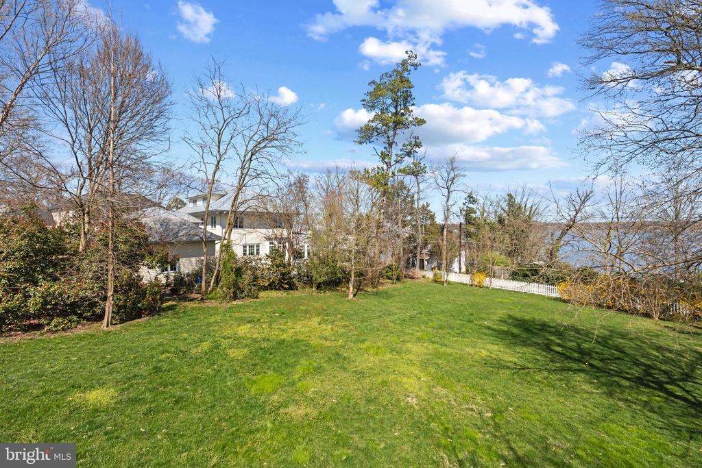 7822 SOUTHDOWN ROAD