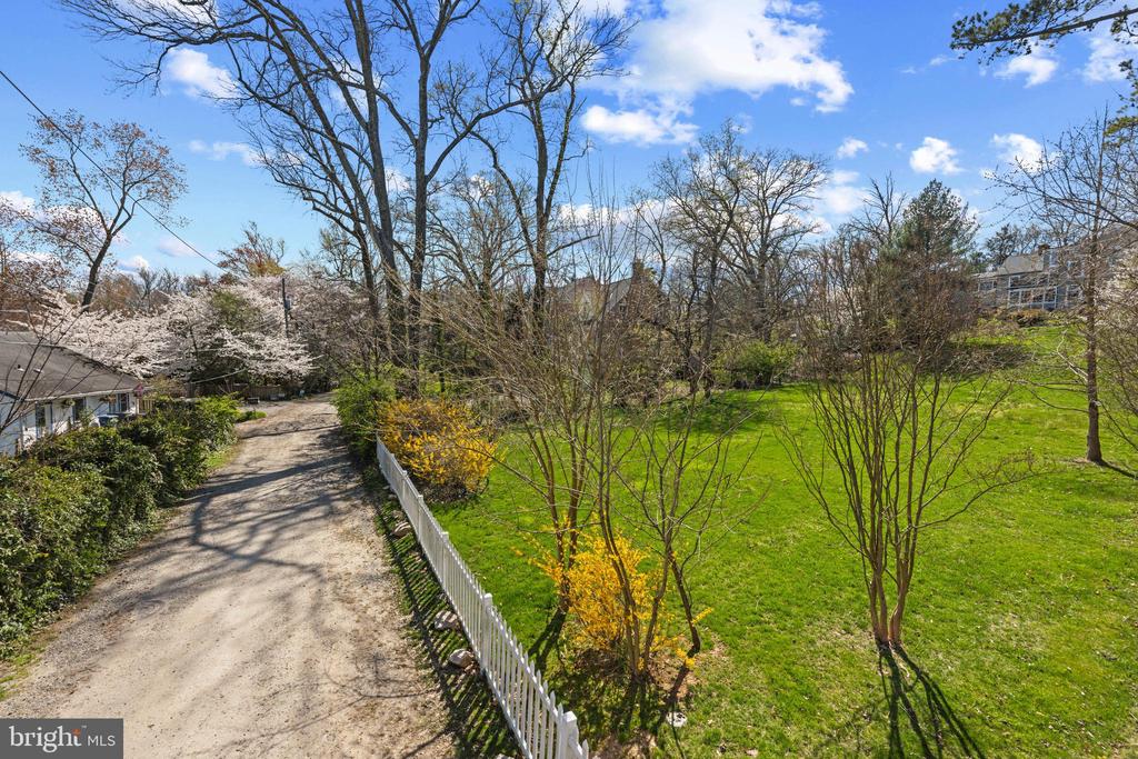 7822 SOUTHDOWN ROAD
