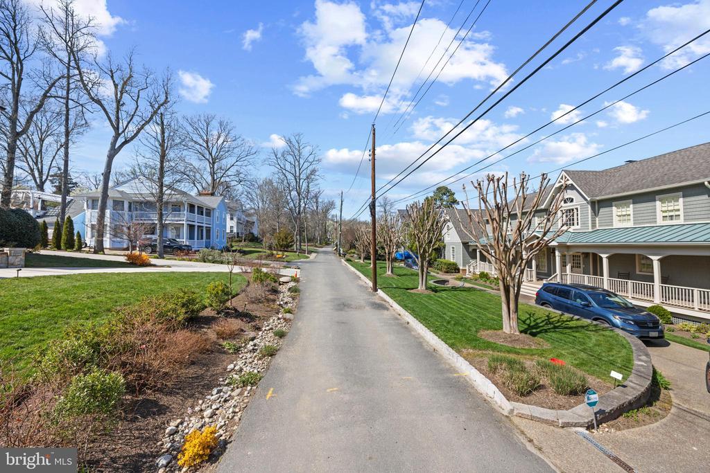 7822 SOUTHDOWN ROAD