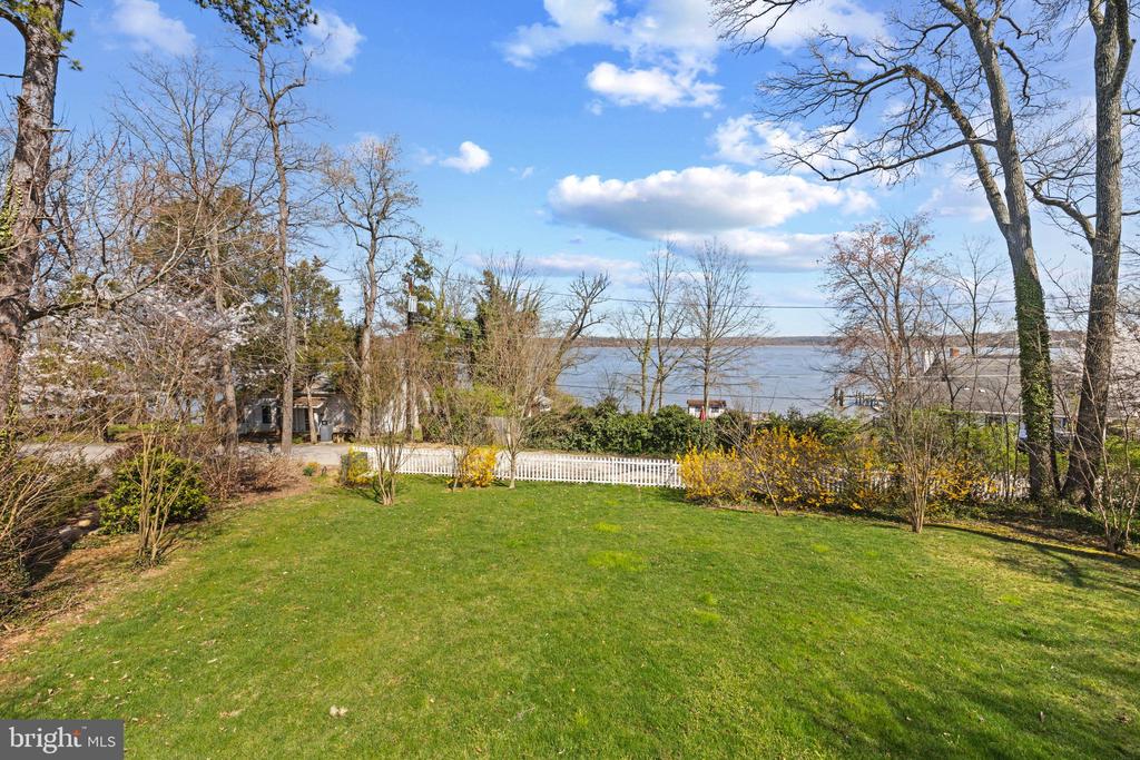 7822 SOUTHDOWN ROAD