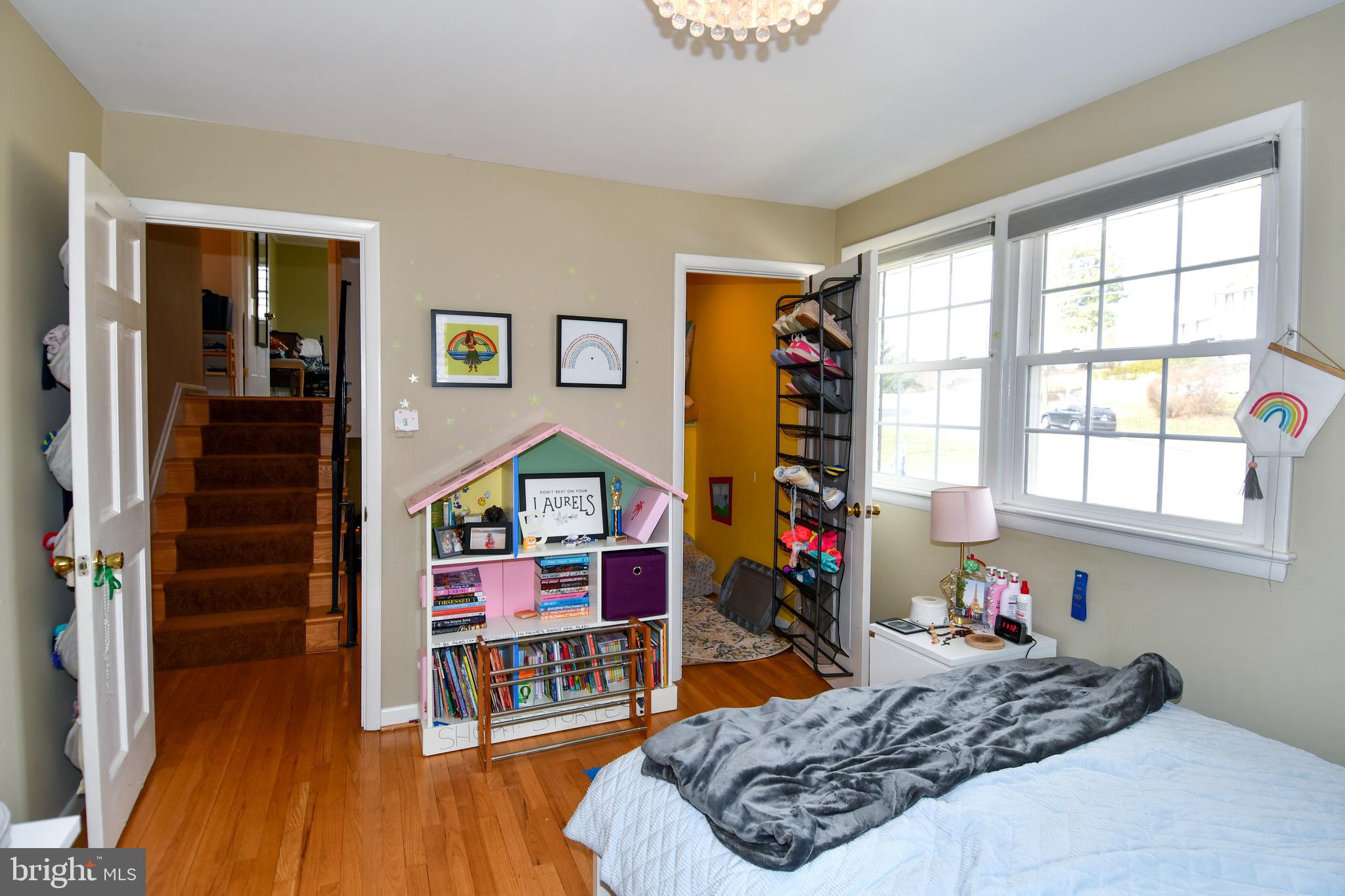 823 NEAL DRIVE