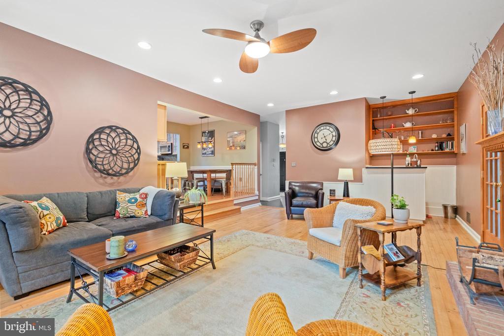 1920 WINDMILL LANE