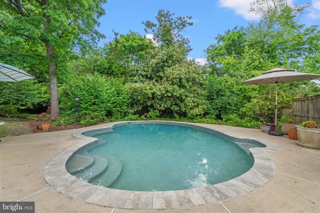 1920 WINDMILL LANE