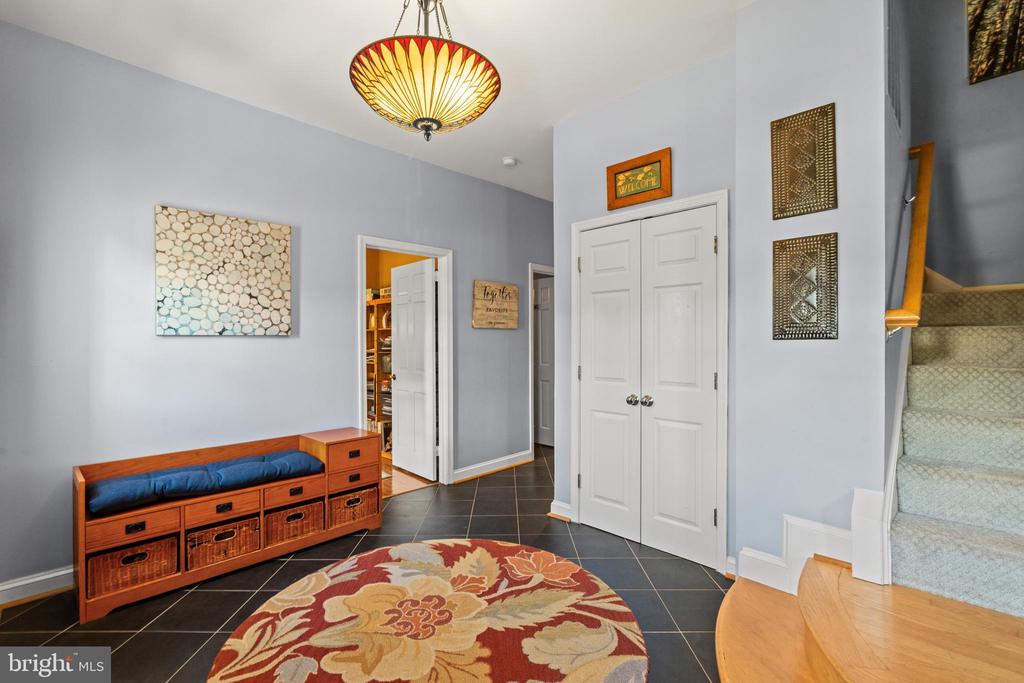 1920 WINDMILL LANE