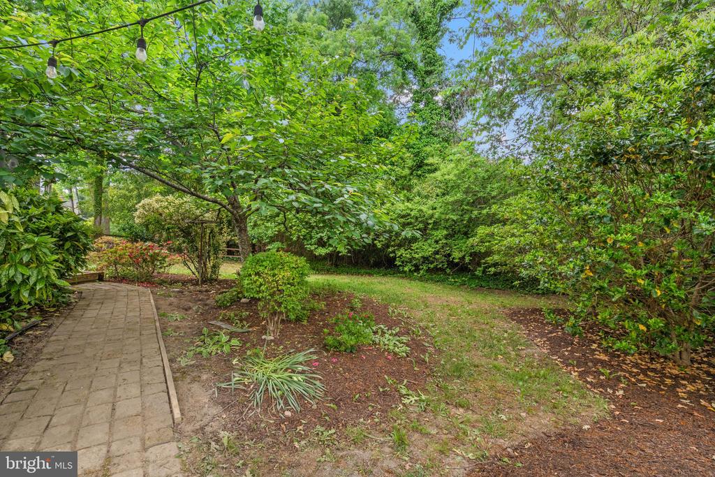 1920 WINDMILL LANE