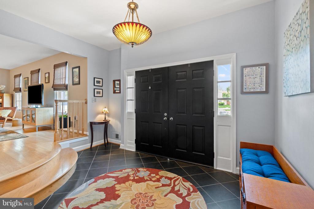 1920 WINDMILL LANE