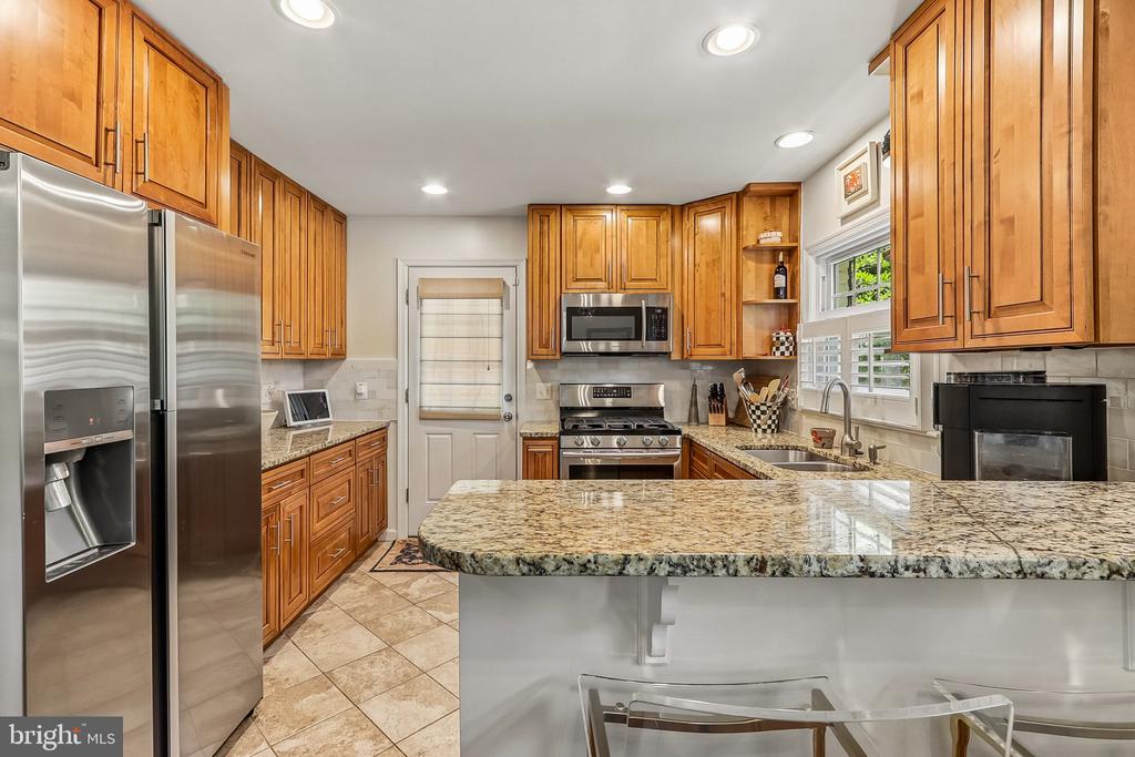 7813 YORKTOWN DRIVE