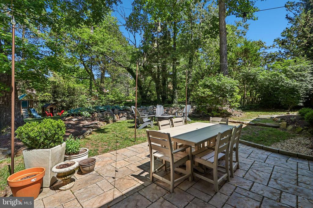 7813 YORKTOWN DRIVE