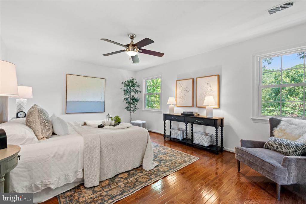 1920 WINDMILL LANE