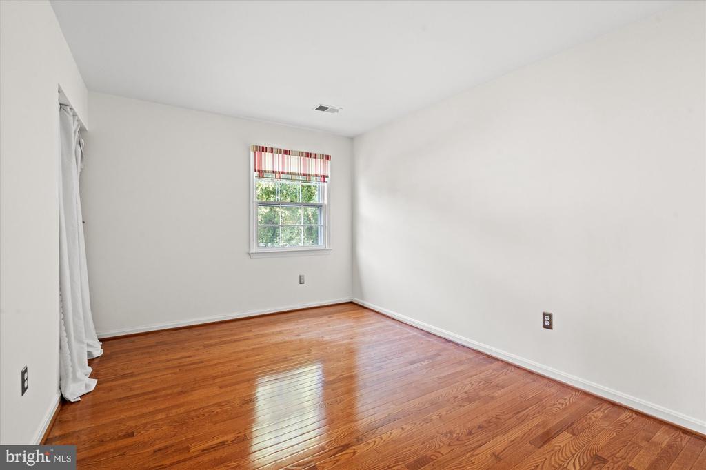 1920 WINDMILL LANE
