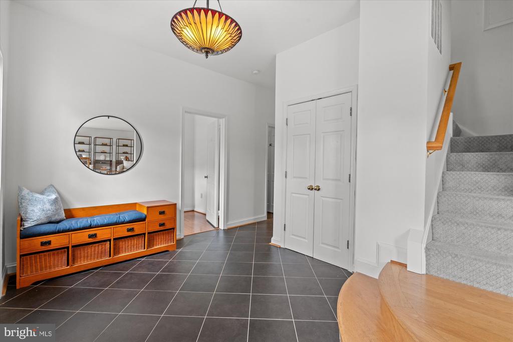 1920 WINDMILL LANE