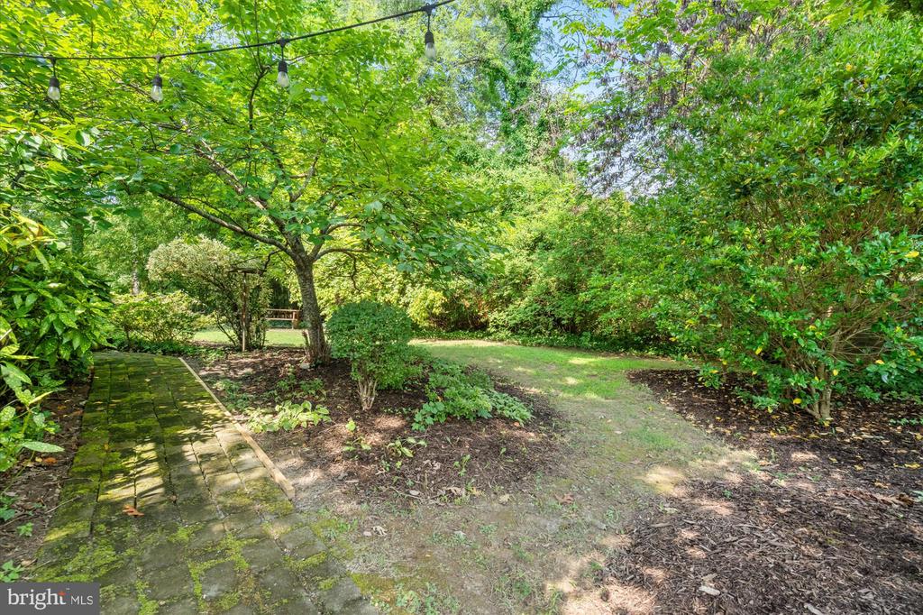 1920 WINDMILL LANE