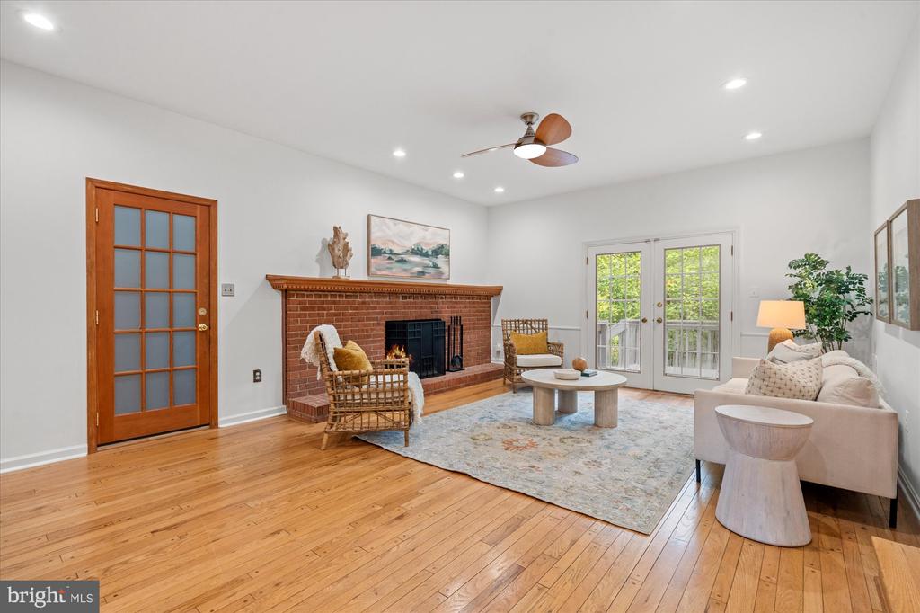1920 WINDMILL LANE