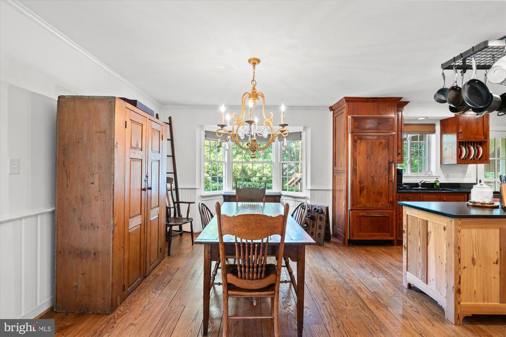 6422 BOULEVARD VIEW