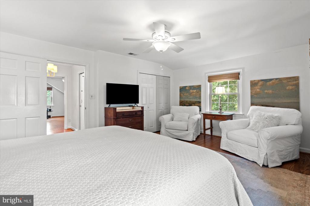 6422 BOULEVARD VIEW